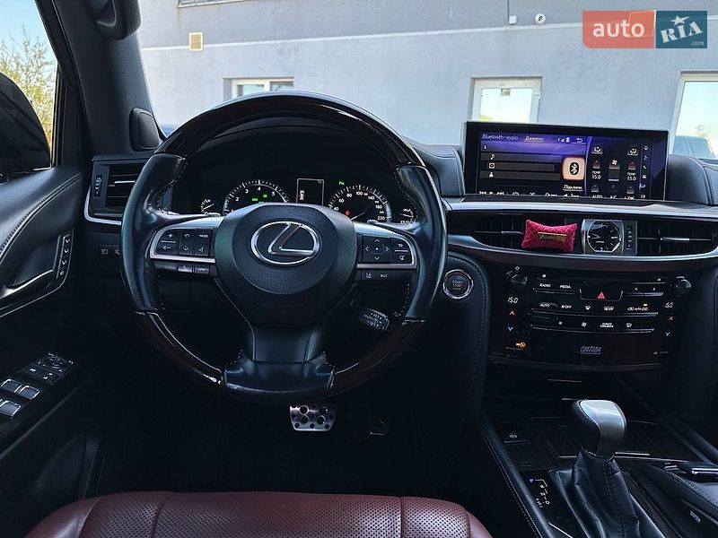 Внедорожник / Кроссовер Lexus LX 2017 в Ивано-Франковске