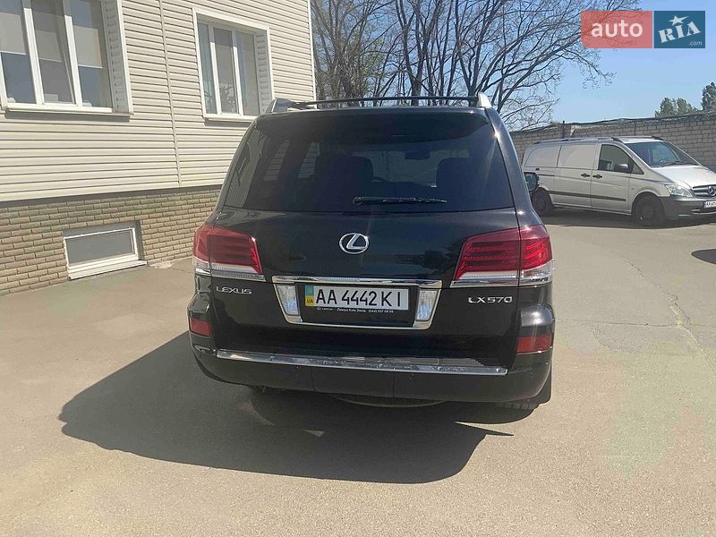 Внедорожник / Кроссовер Lexus LX 2012 в Киеве