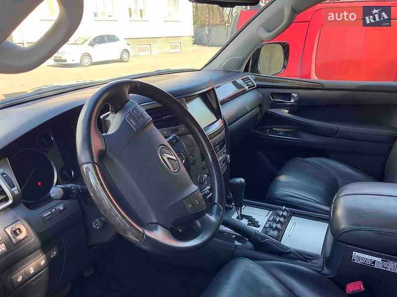 Внедорожник / Кроссовер Lexus LX 2012 в Киеве