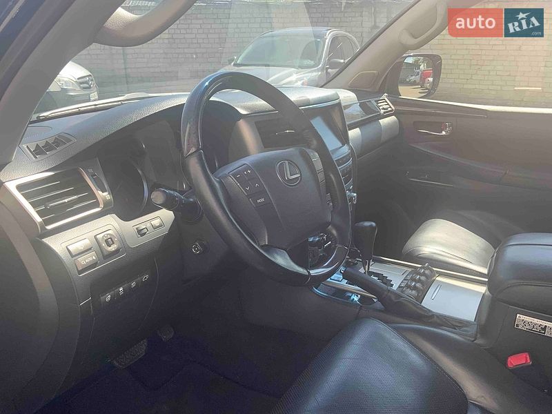 Внедорожник / Кроссовер Lexus LX 2012 в Киеве
