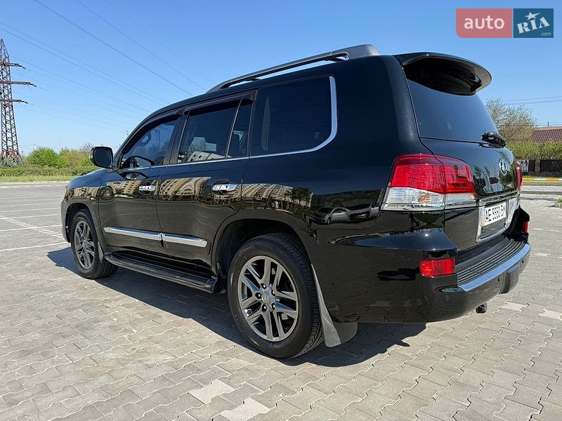 Внедорожник / Кроссовер Lexus LX 2014 в Ирпене