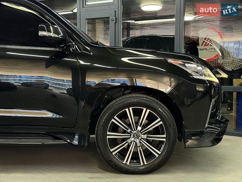 Внедорожник / Кроссовер Lexus LX 2016 в Одессе