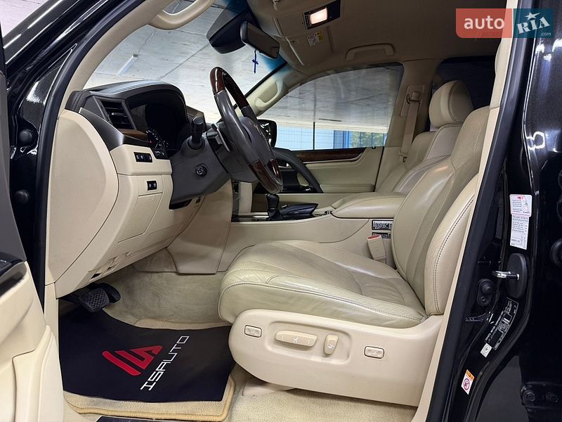 Внедорожник / Кроссовер Lexus LX 2016 в Одессе
