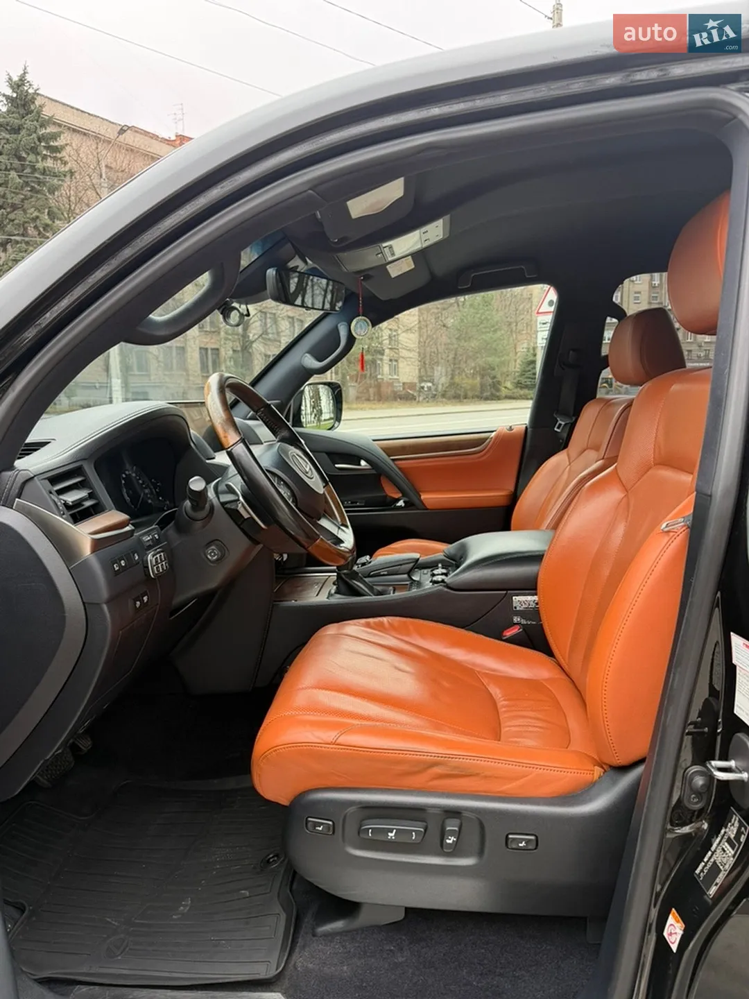 2017 Lexus LX - мініатюра 5