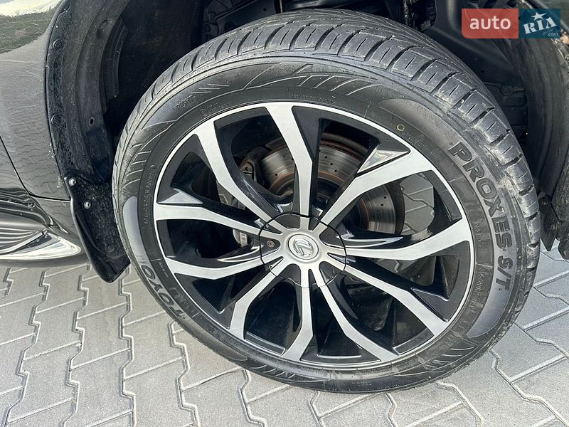 Внедорожник / Кроссовер Lexus LX 2011 в Черновцах