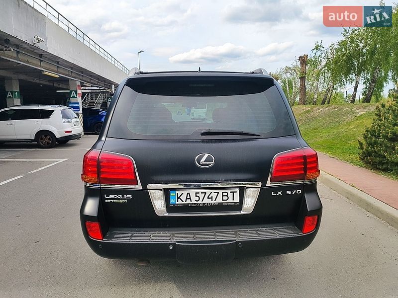 Позашляховик / Кросовер Lexus LX 2008 в Києві