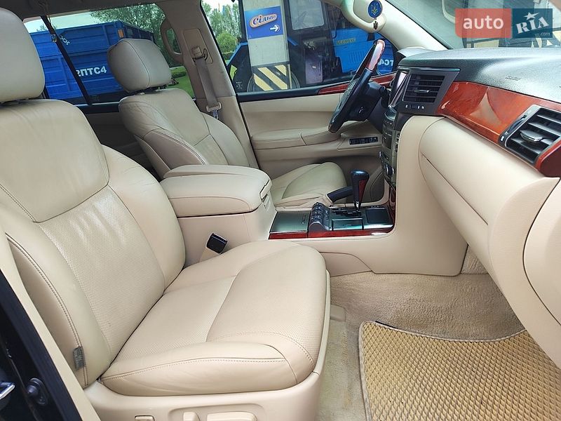 Позашляховик / Кросовер Lexus LX 2008 в Києві