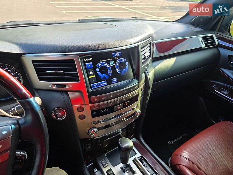 Позашляховик / Кросовер Lexus LX 2014 в Пирятині