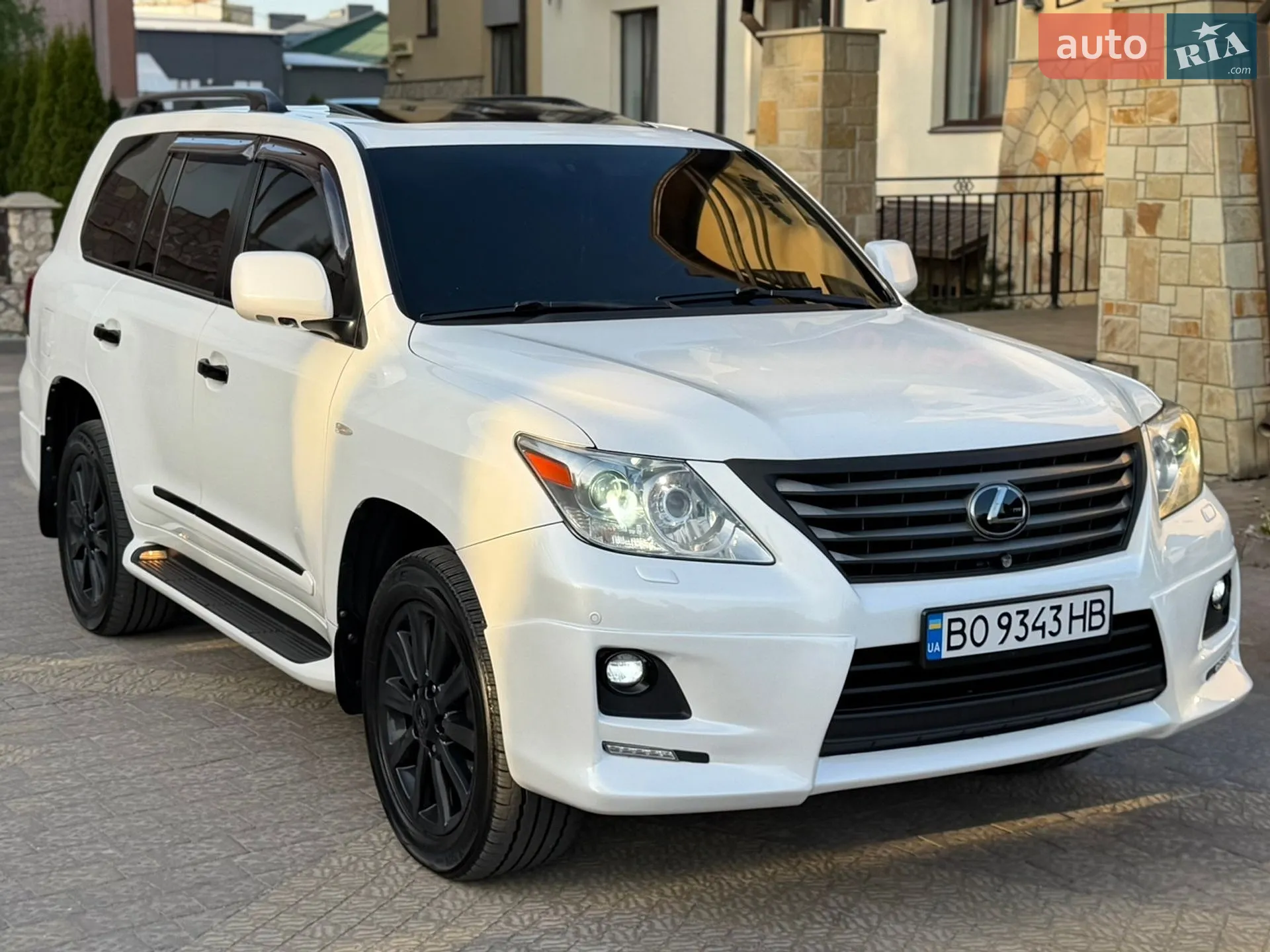 2011 Lexus LX - мініатюра 9