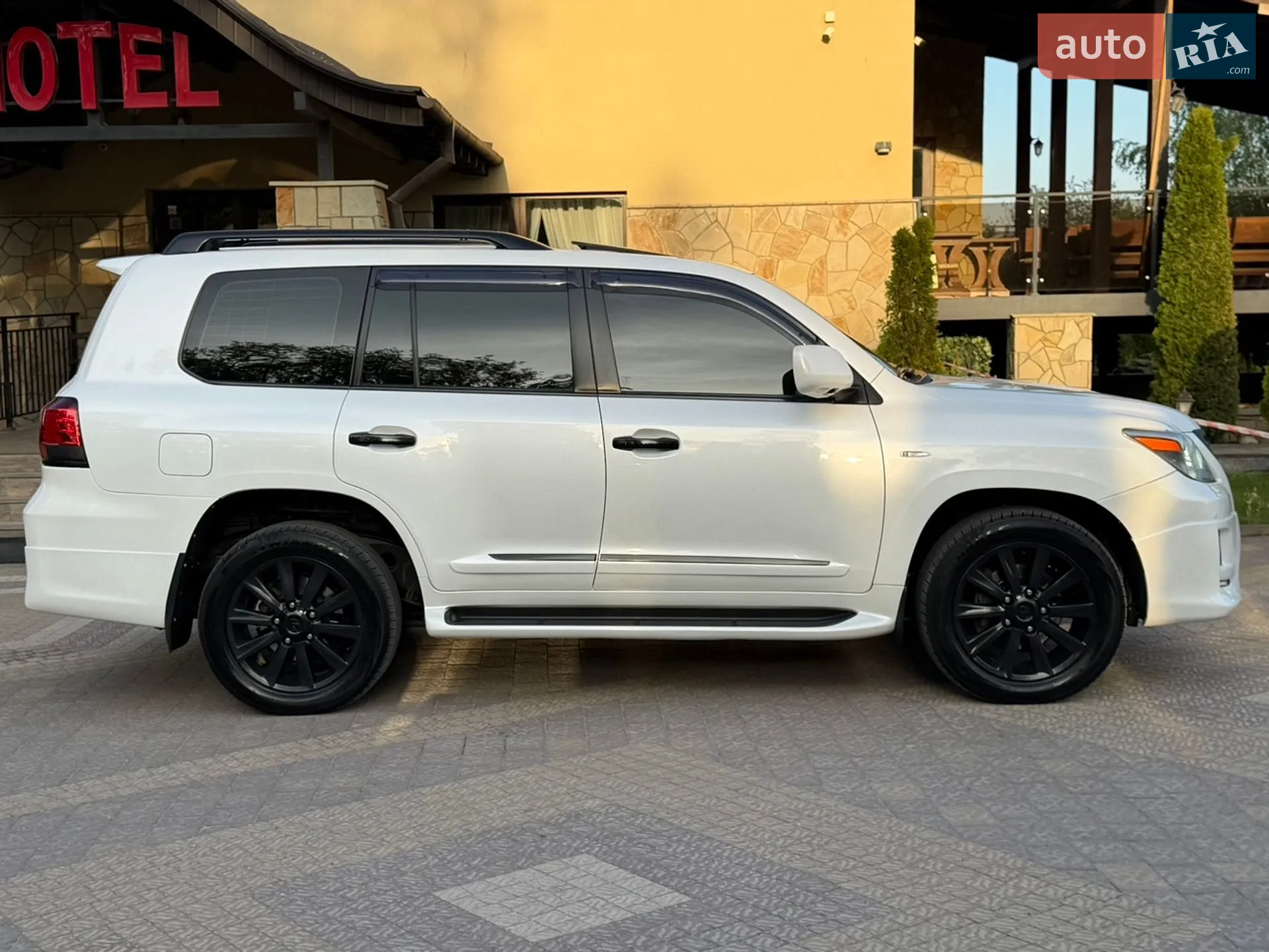 2011 Lexus LX - мініатюра 19
