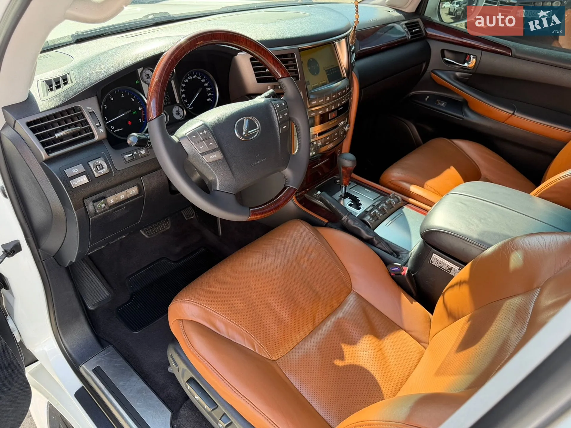 2011 Lexus LX - мініатюра 56