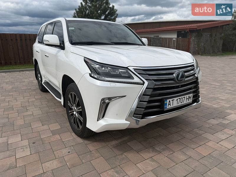 Позашляховик / Кросовер Lexus LX 2016 в Івано-Франківську
