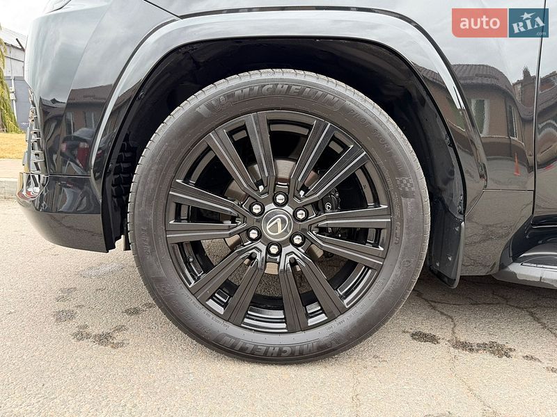 Внедорожник / Кроссовер Lexus LX 2023 в Днепре
