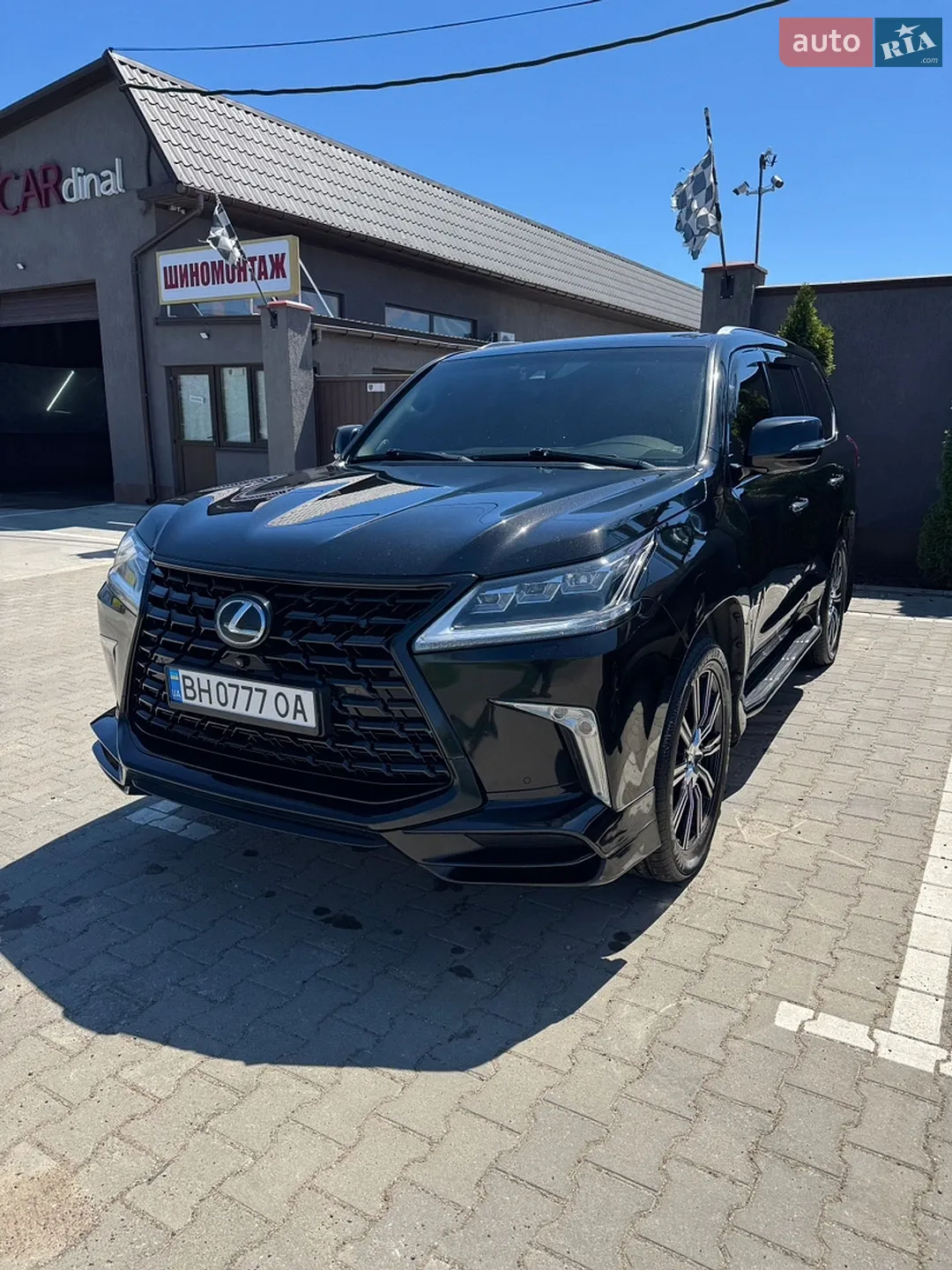 2016 Lexus LX - фото 1