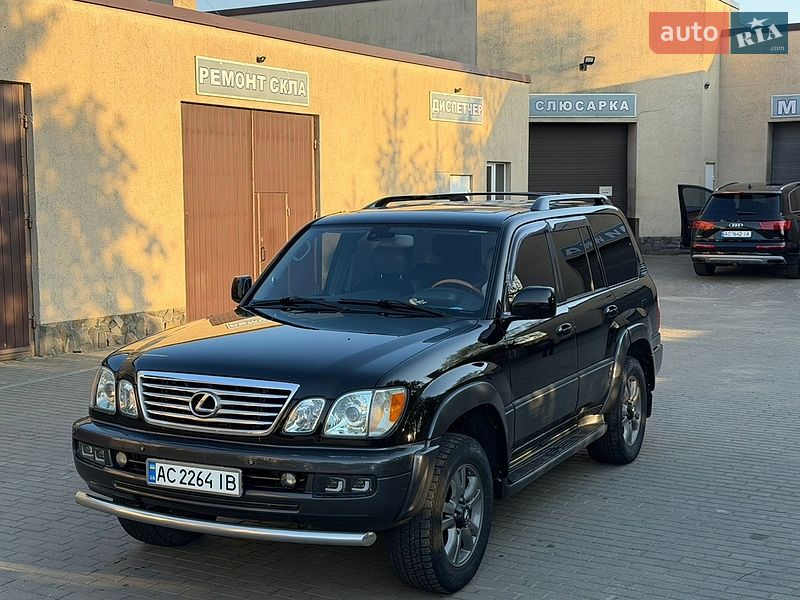 Позашляховик / Кросовер Lexus LX 2005 в Володимирі