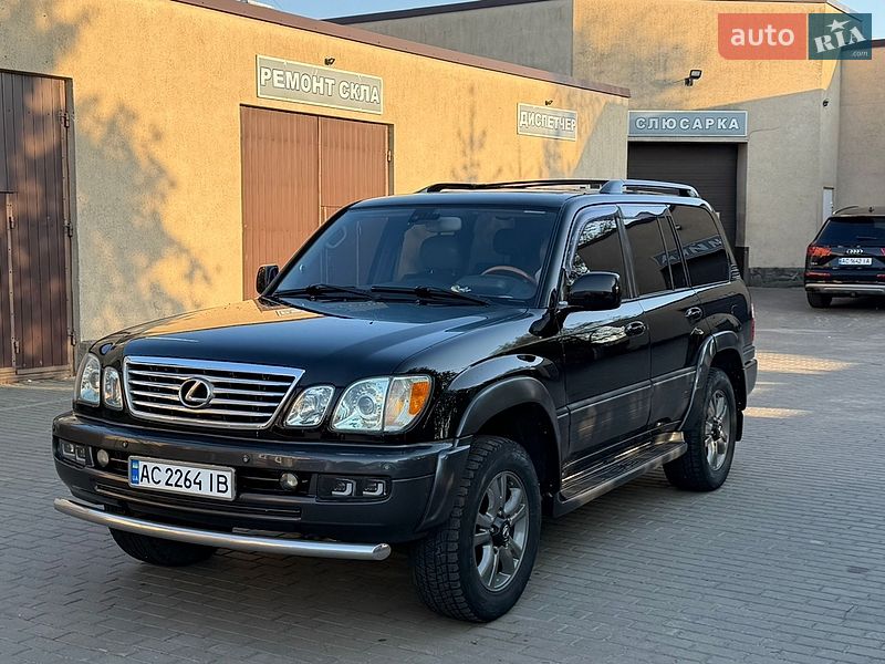 Позашляховик / Кросовер Lexus LX 2005 в Володимирі