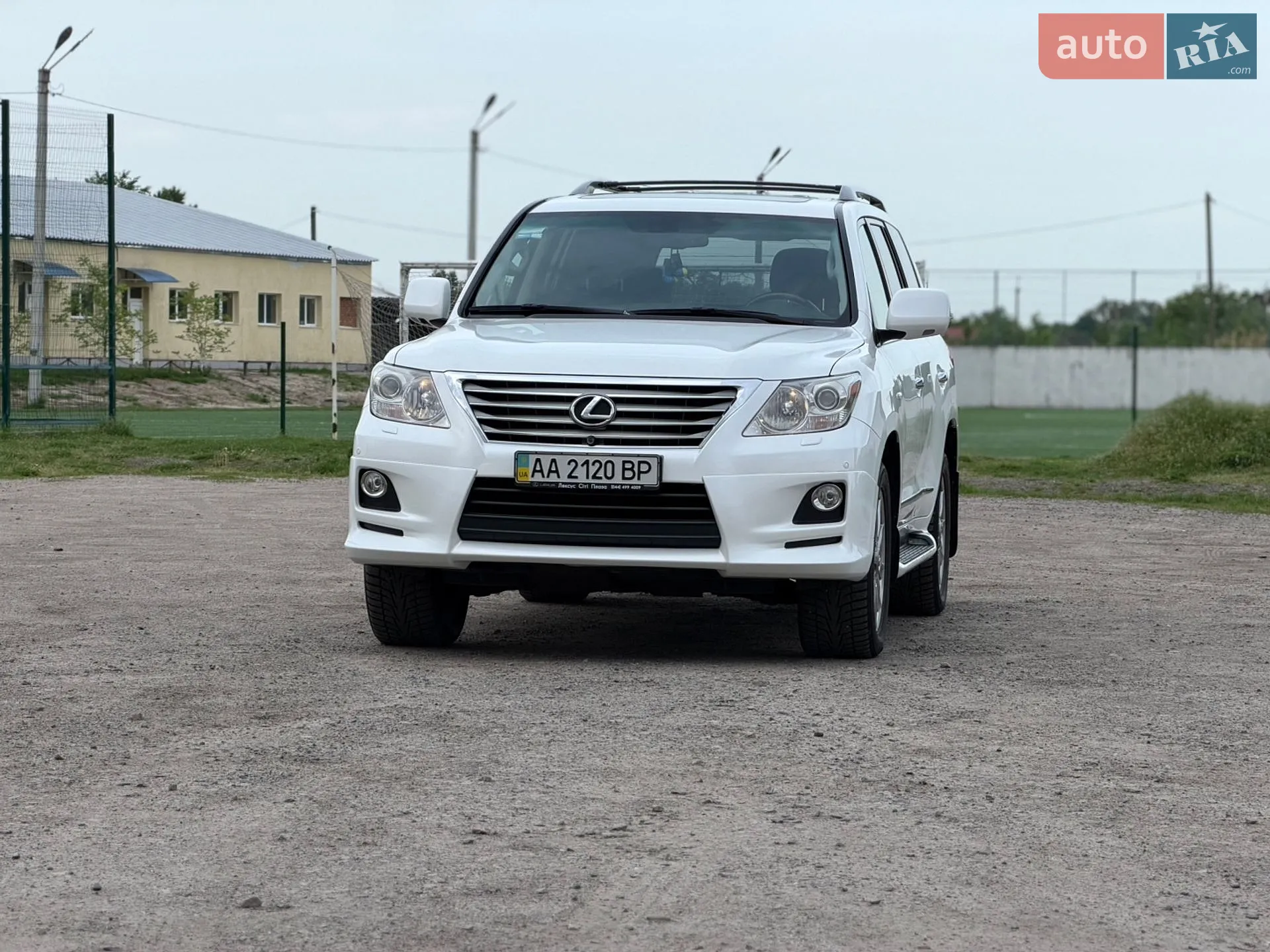 2011 Lexus LX - мініатюра 3