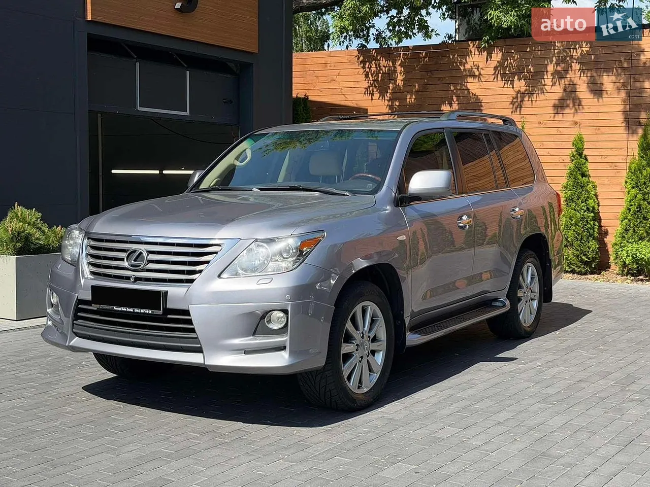 2011 Lexus LX - мініатюра 22