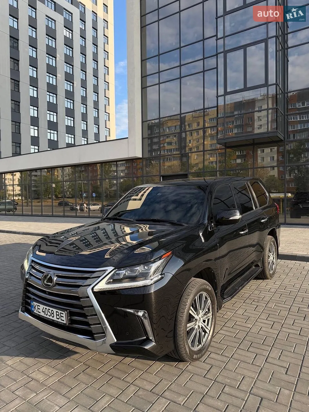 2017 Lexus LX - мініатюра 2