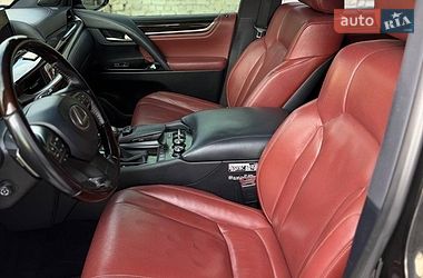 Позашляховик / Кросовер Lexus LX 2017 в Дніпрі