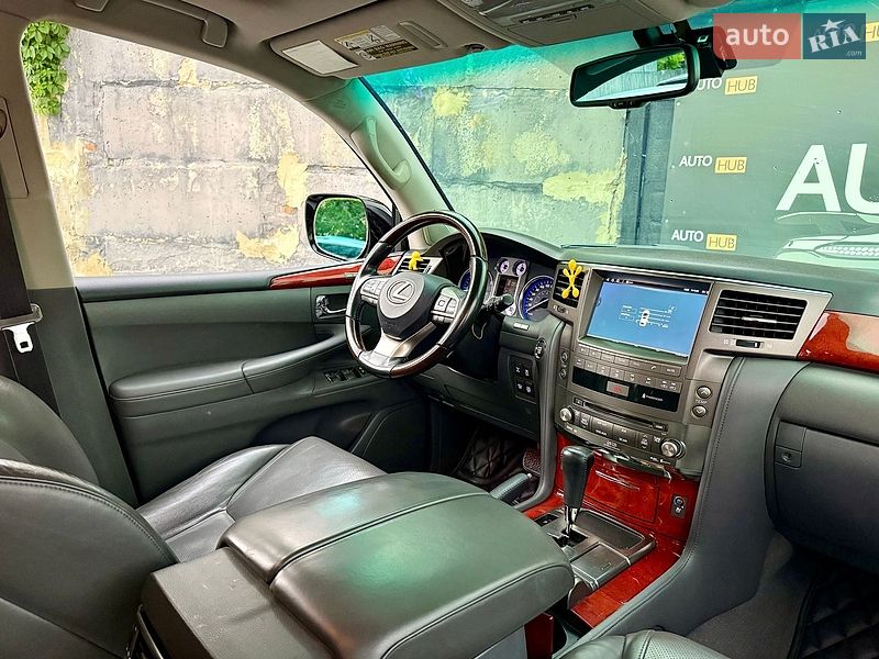 Позашляховик / Кросовер Lexus LX 2008 в Харкові