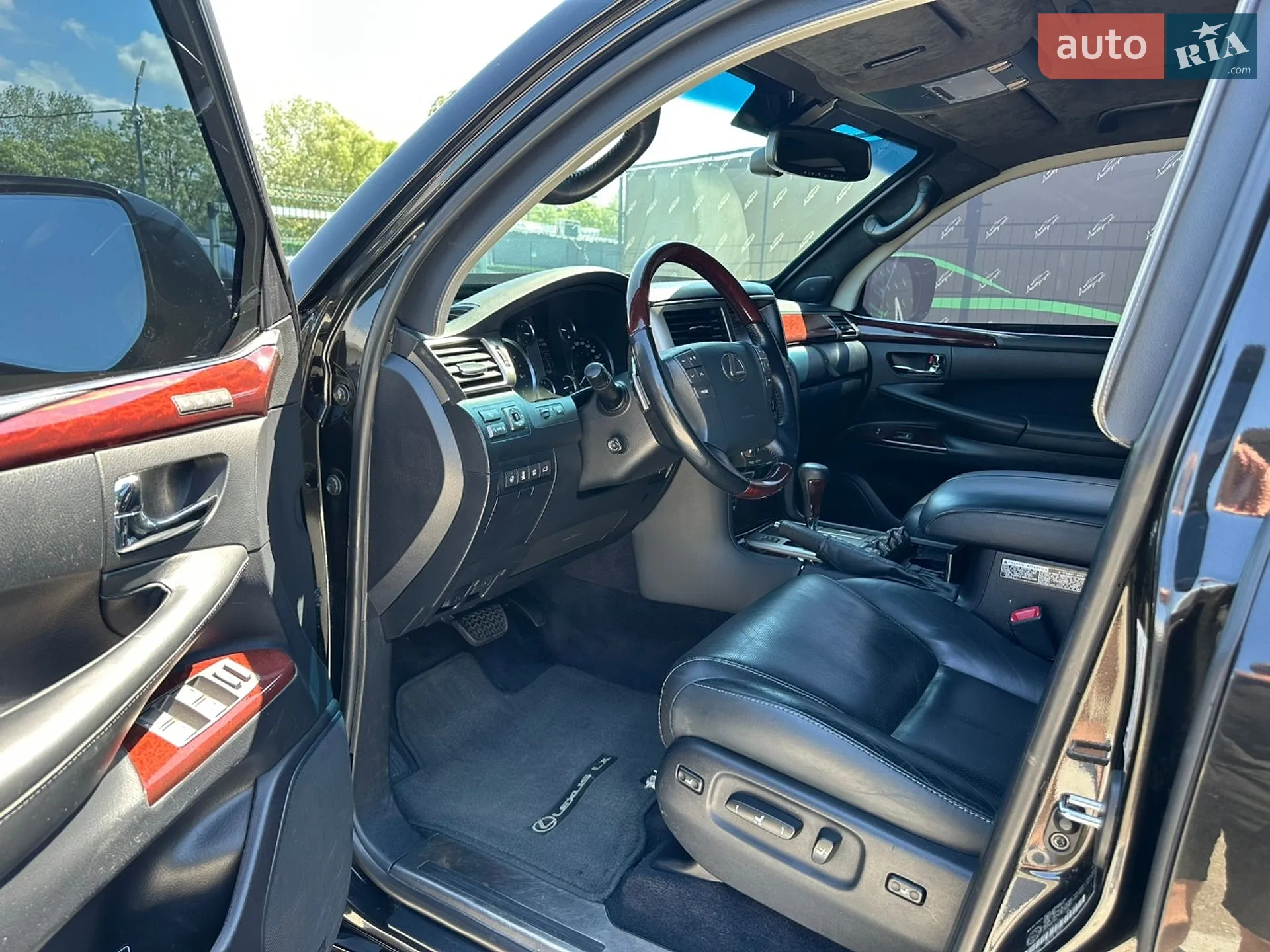 2015 Lexus LX - мініатюра 6