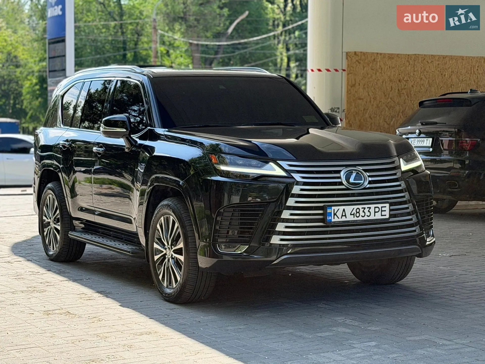 2022 Lexus LX - мініатюра 3