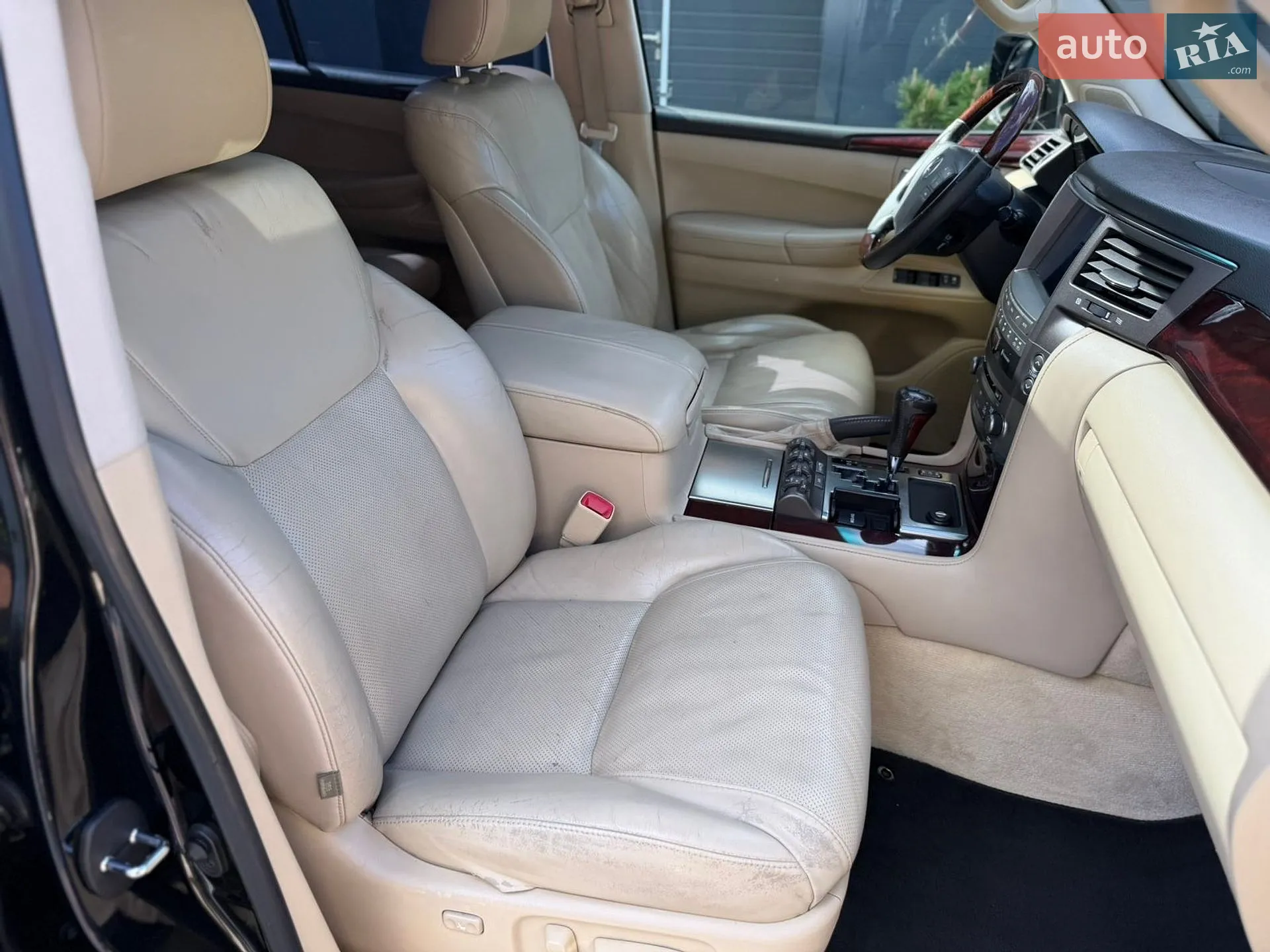 2011 Lexus LX - мініатюра 19