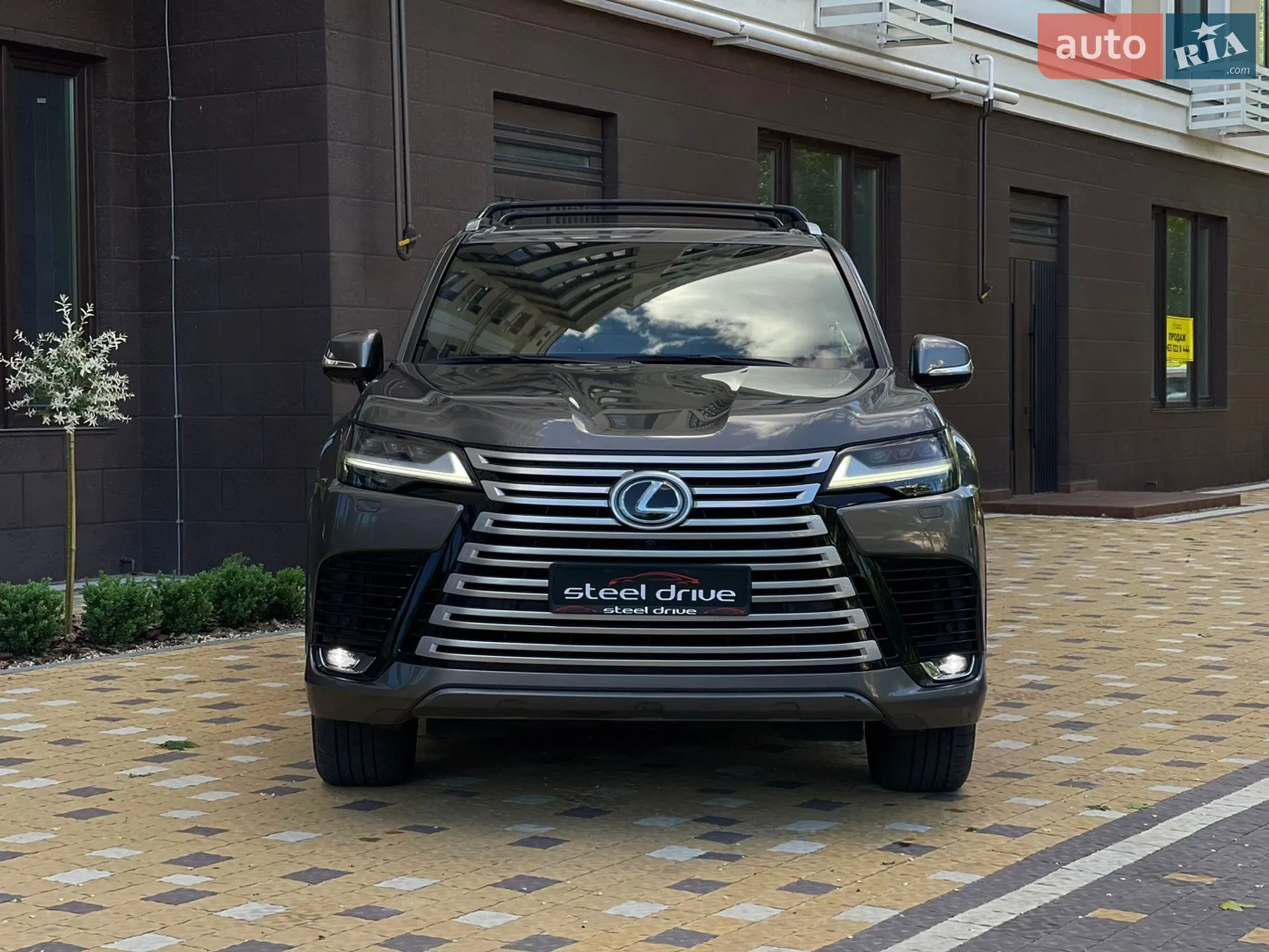 2022 Lexus LX - мініатюра 16