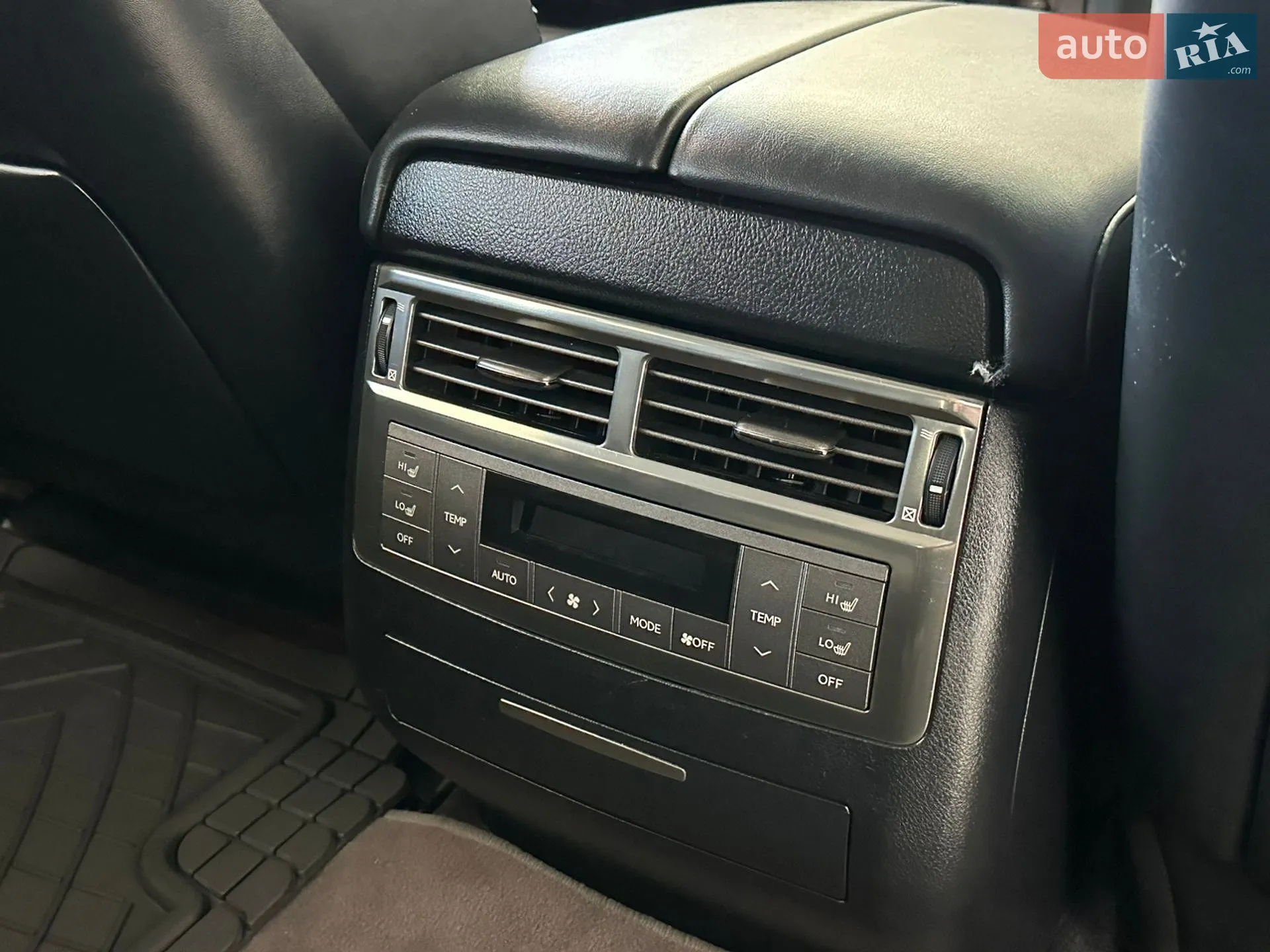 2010 Lexus LX - мініатюра 14