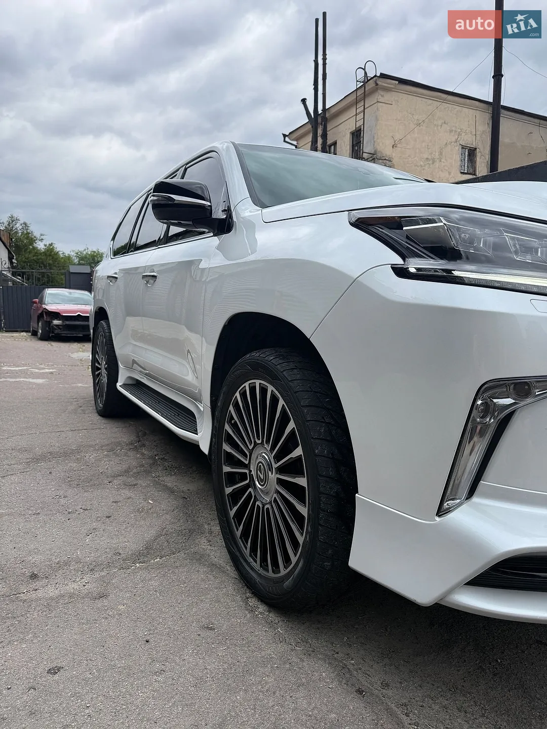 2019 Lexus LX - мініатюра 2