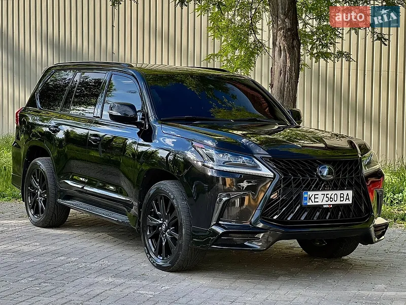 Lexus LX