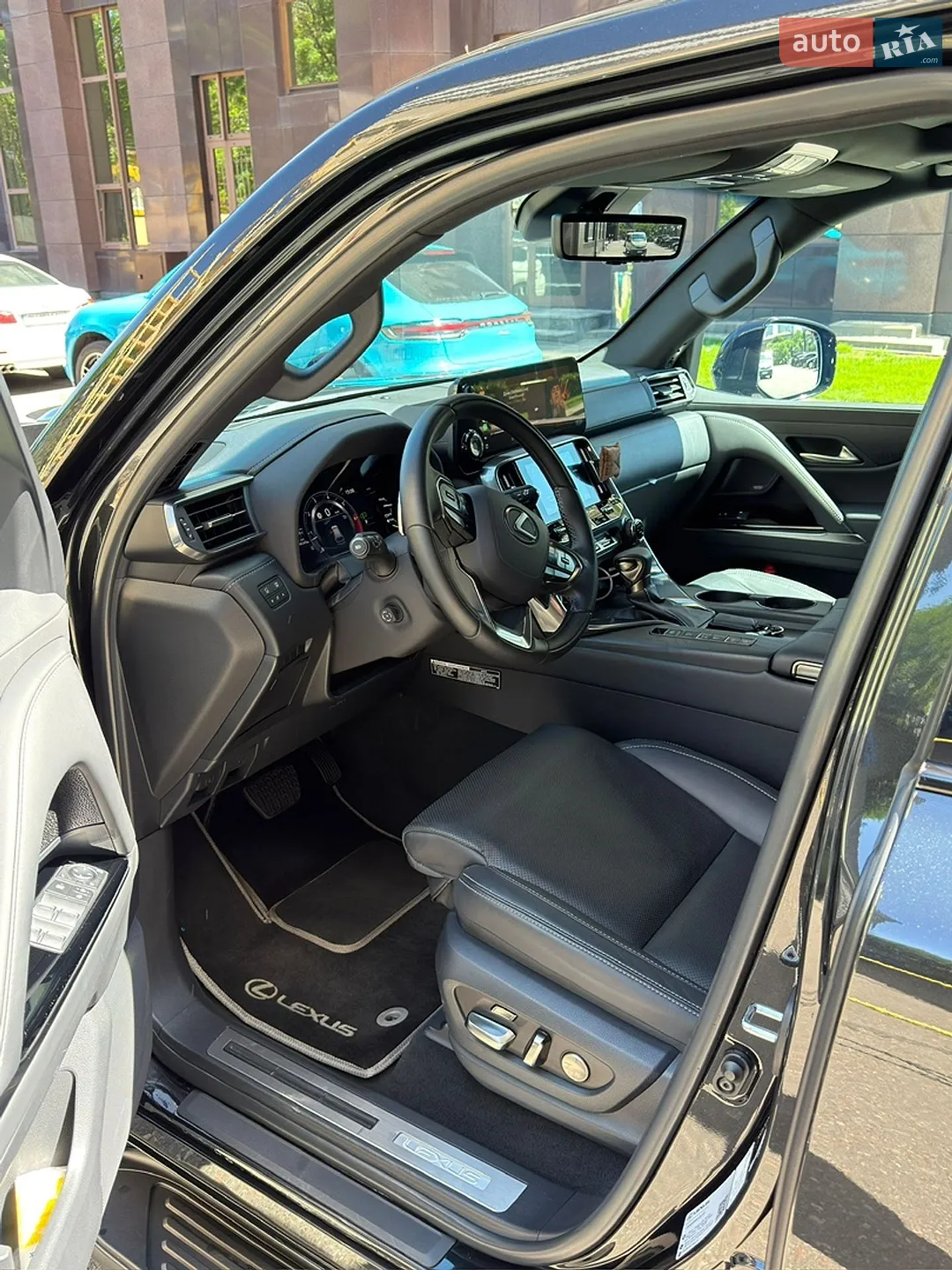 2024 Lexus LX - мініатюра 8