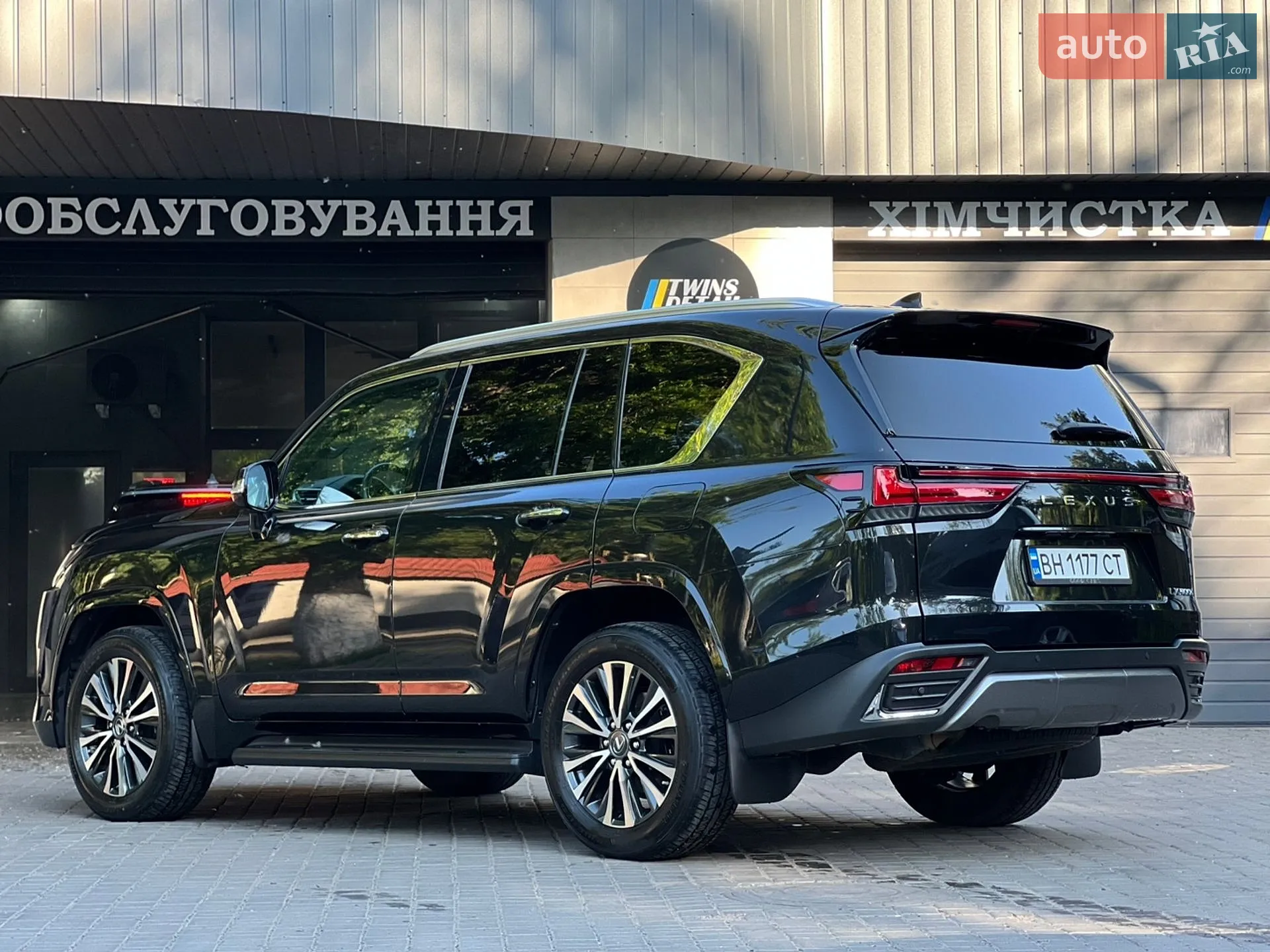 2023 Lexus LX - мініатюра 9