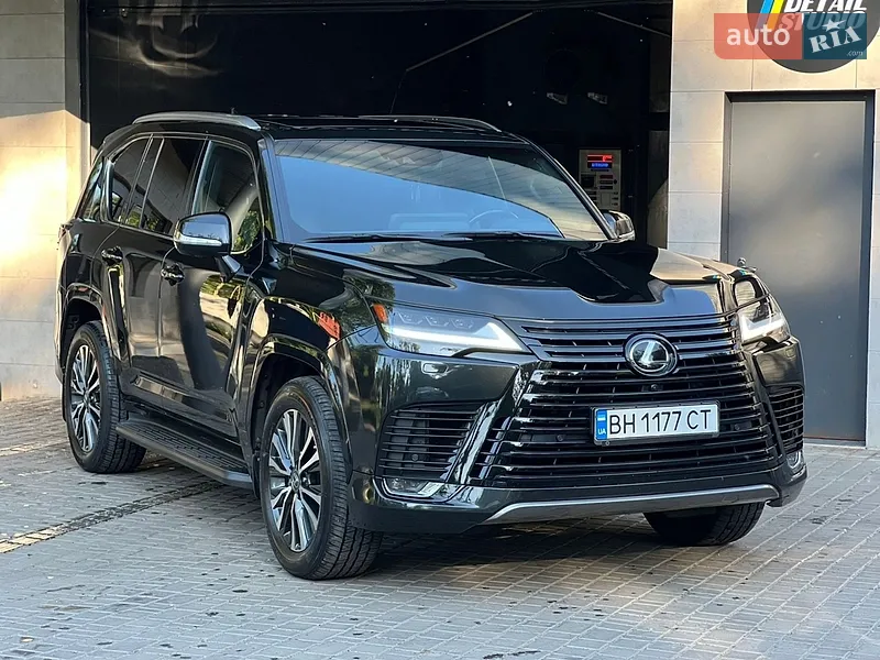 Lexus LX