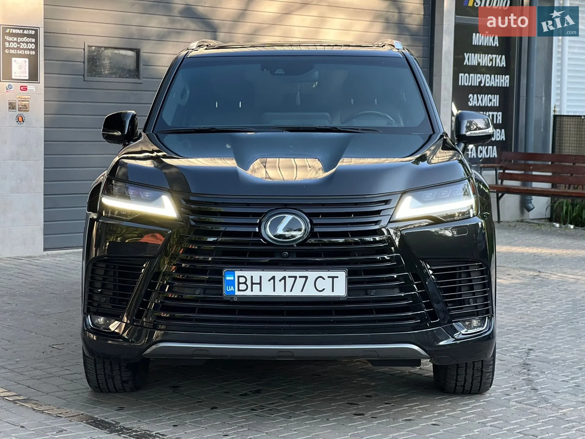 2023 Lexus LX - мініатюра 14