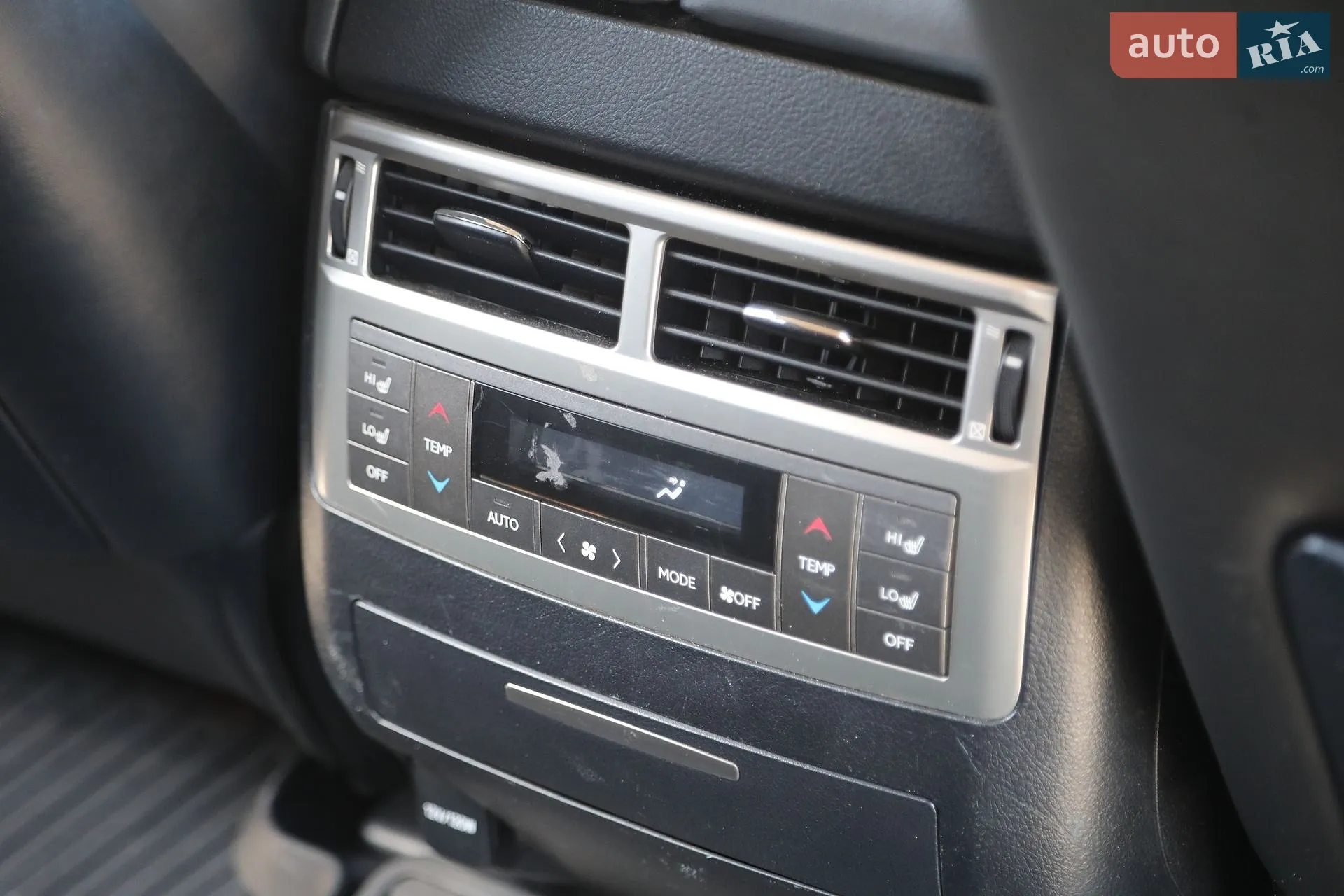 2012 Lexus LX - мініатюра 32