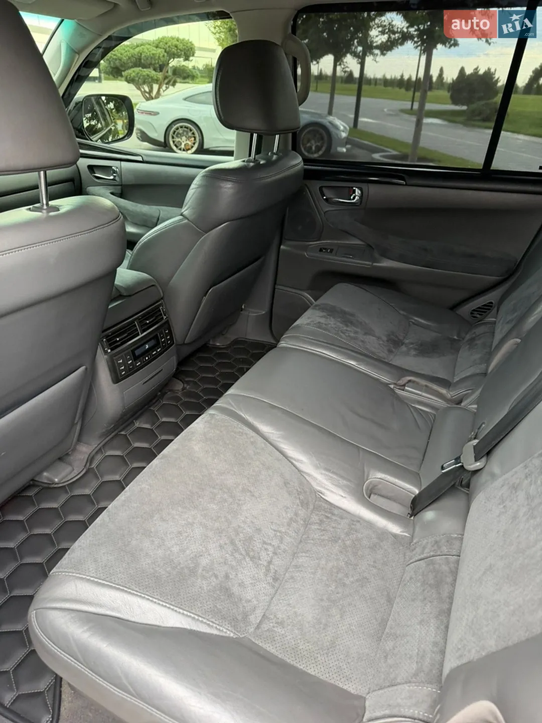 2010 Lexus LX - мініатюра 33