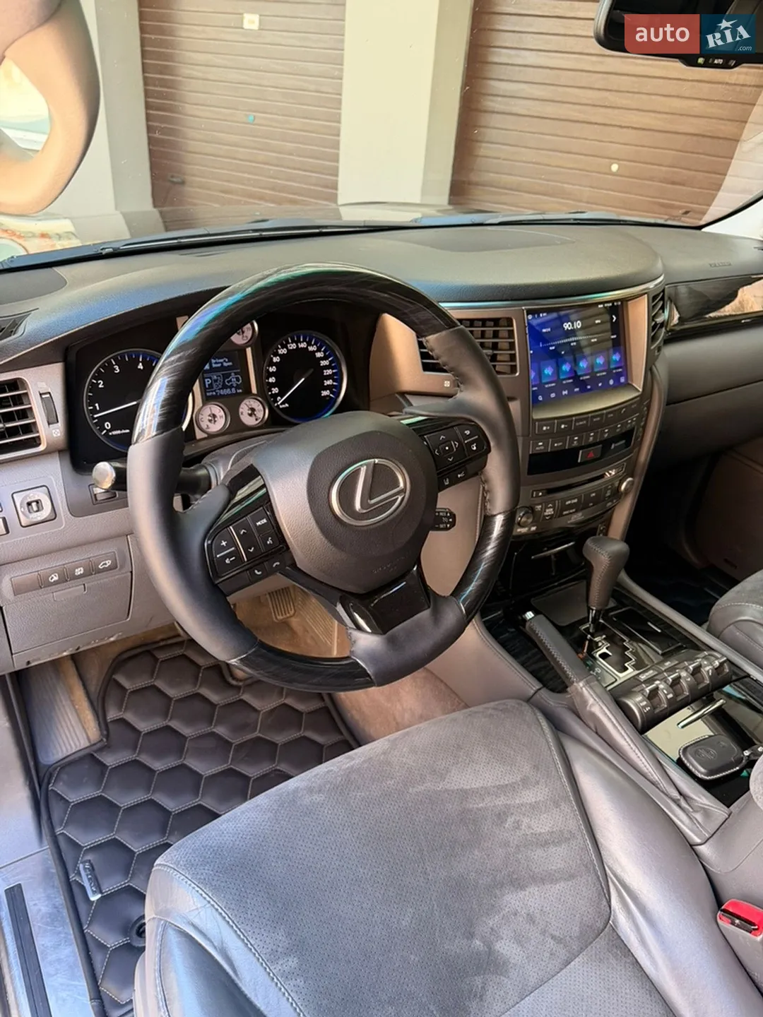 2010 Lexus LX - мініатюра 15