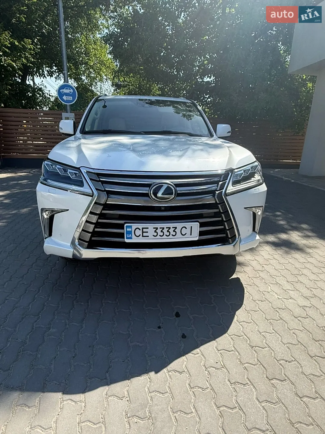 2016 Lexus LX - мініатюра 4