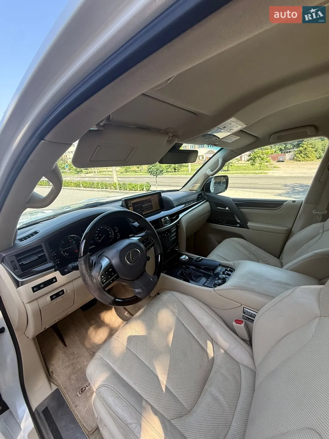 2016 Lexus LX - мініатюра 19