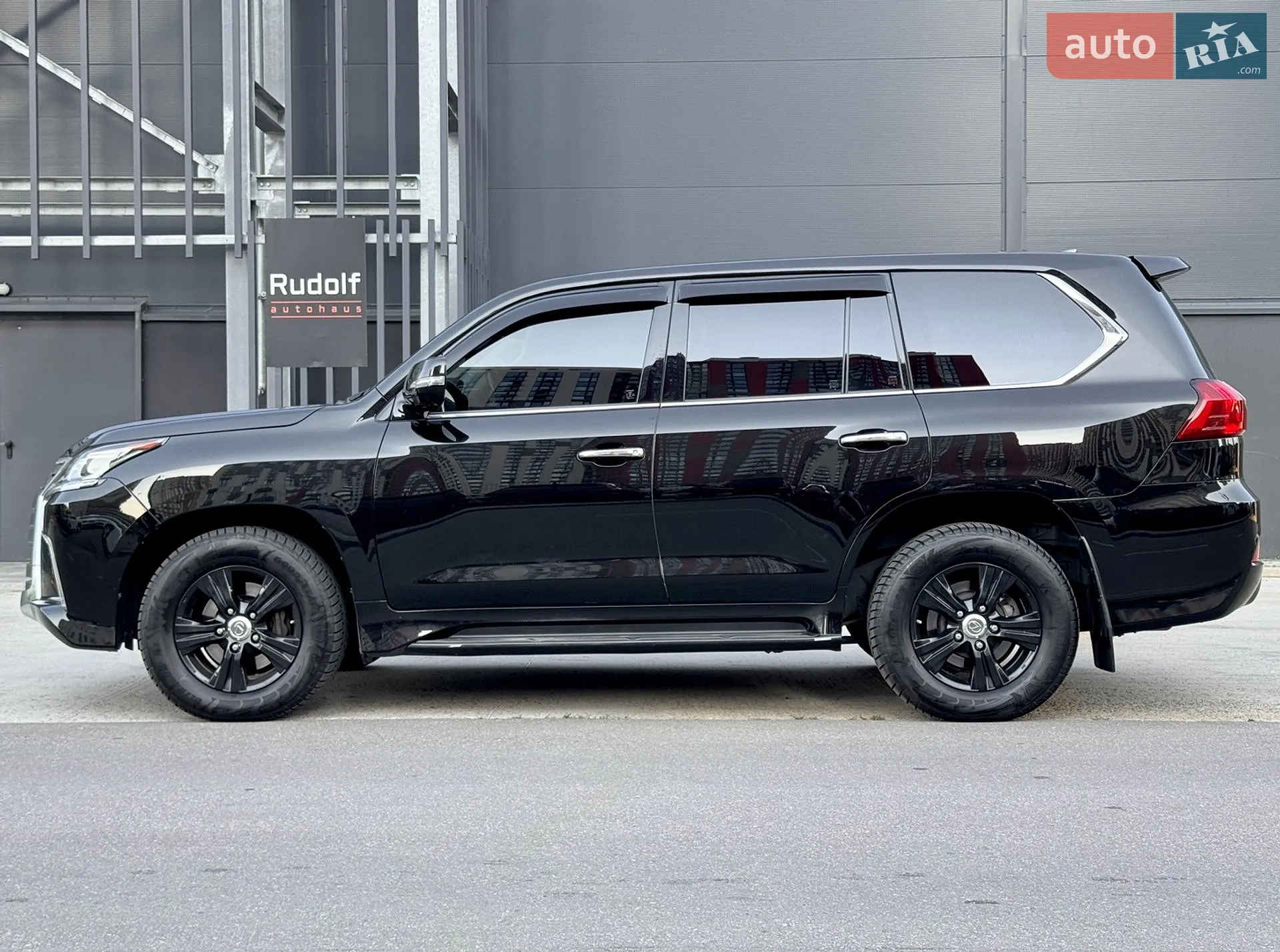 2017 Lexus LX - мініатюра 12