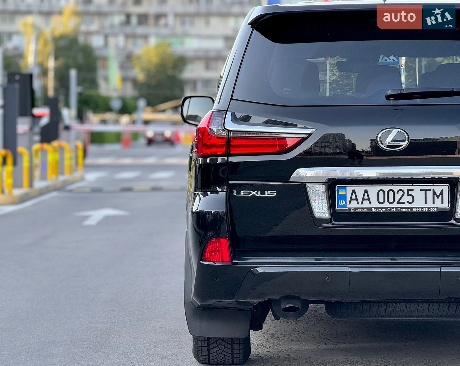 2017 Lexus LX - мініатюра 15