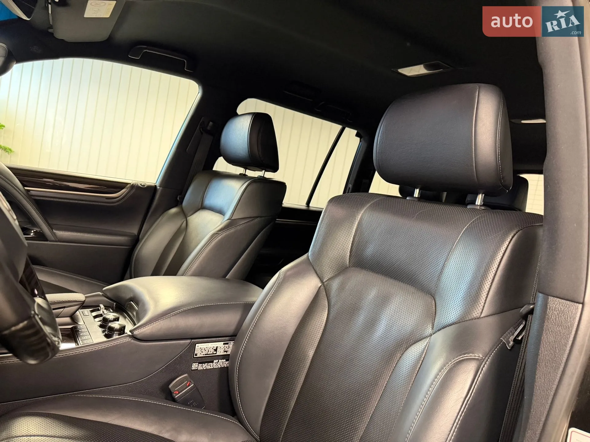 2019 Lexus LX - мініатюра 21