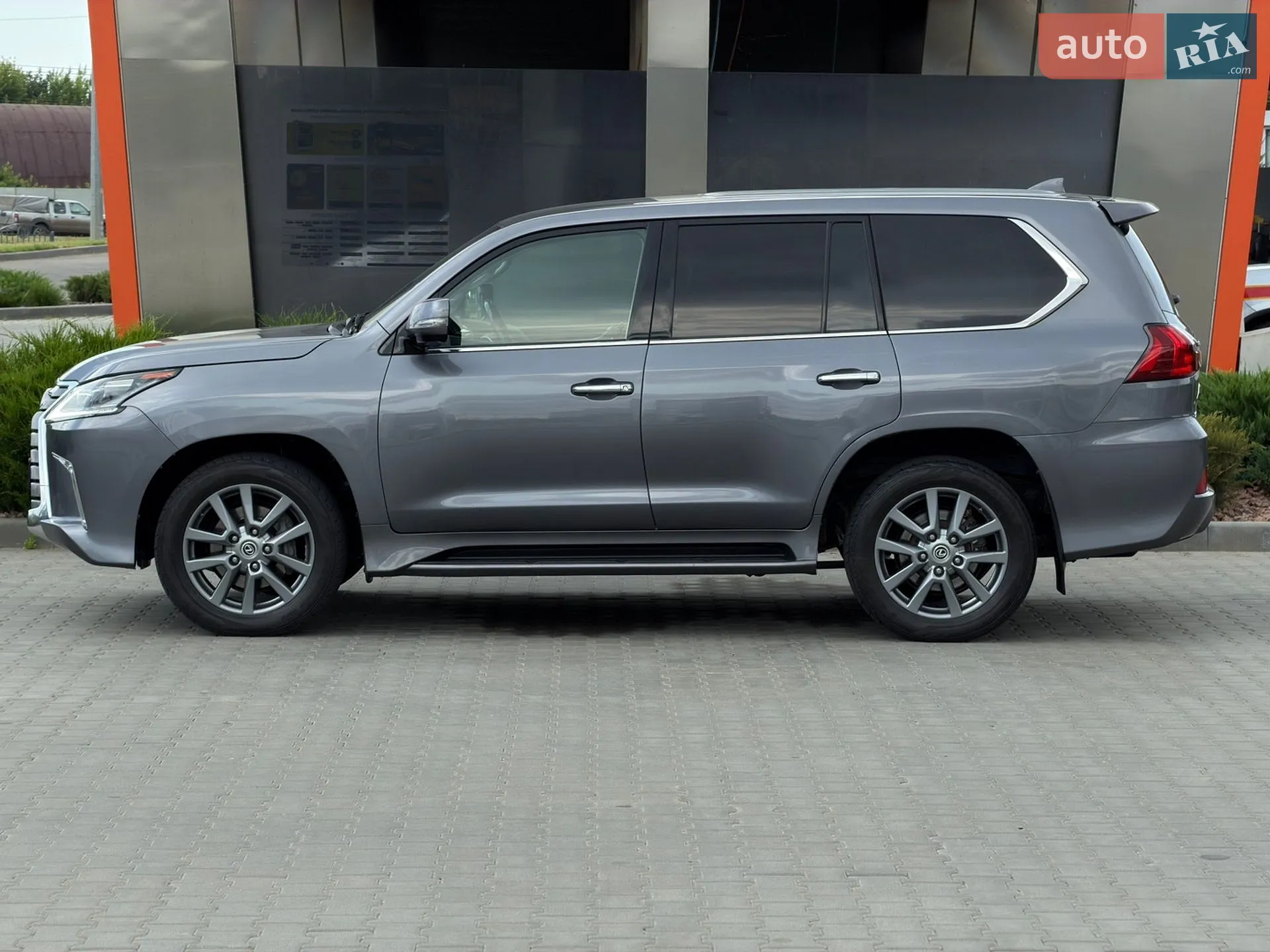 2016 Lexus LX - мініатюра 13