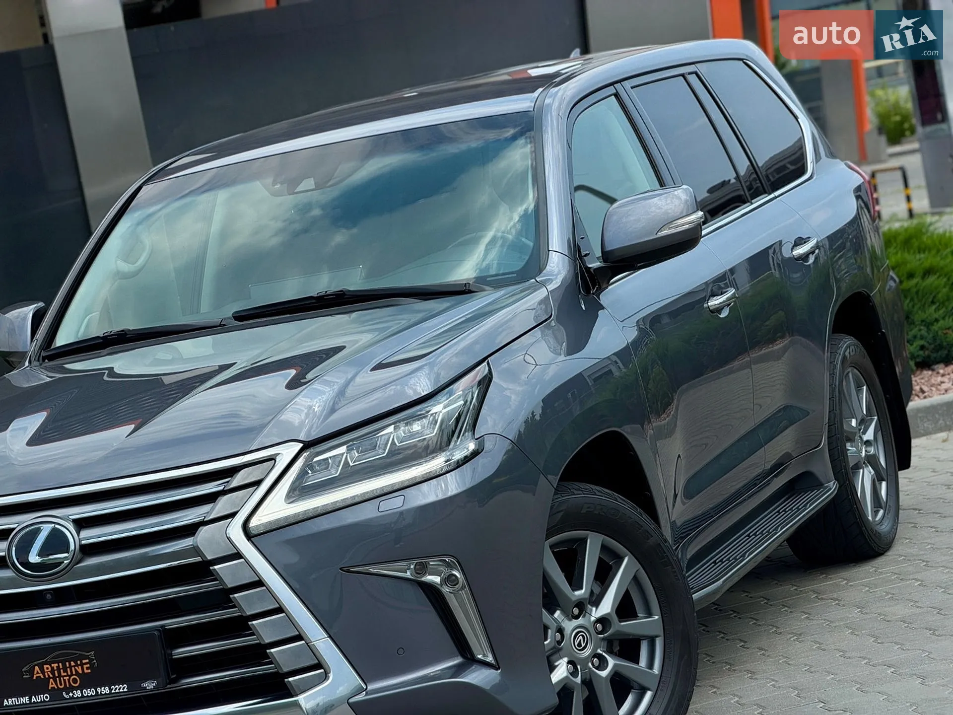 2016 Lexus LX - мініатюра 16