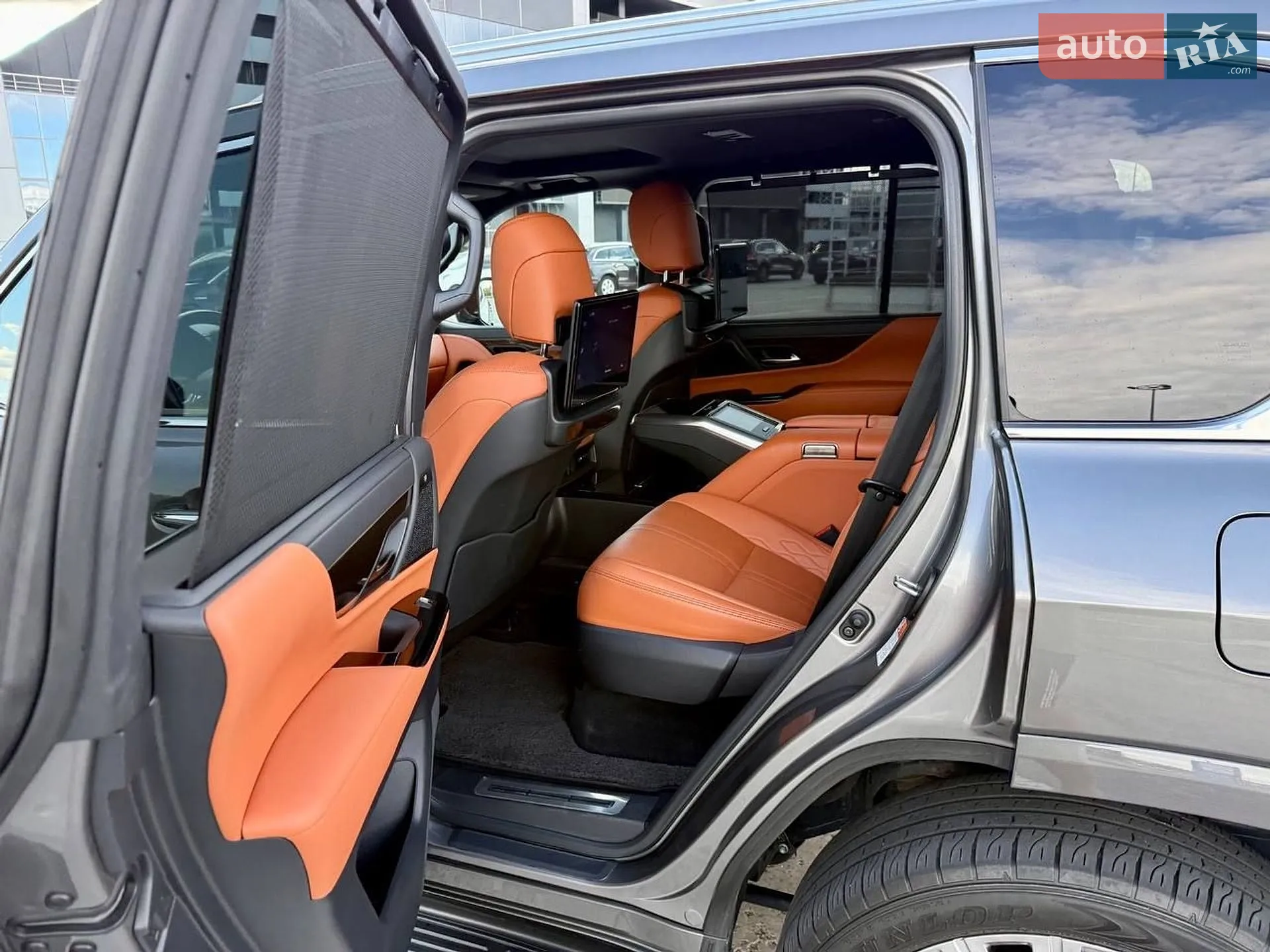 2023 Lexus LX - мініатюра 9