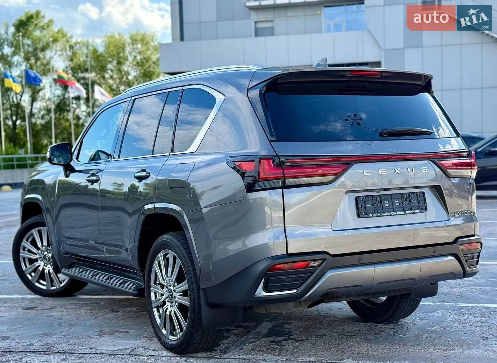 2023 Lexus LX - мініатюра 17