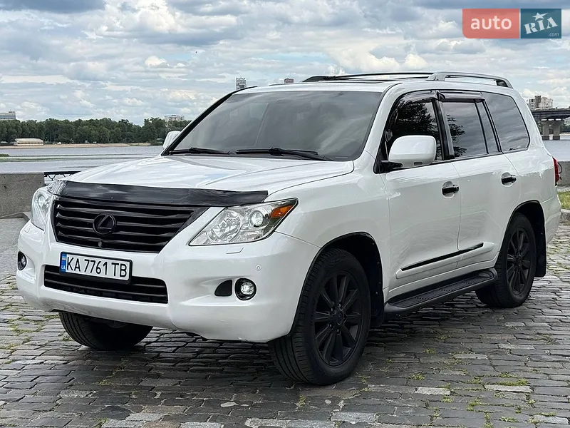 Lexus LX 2008