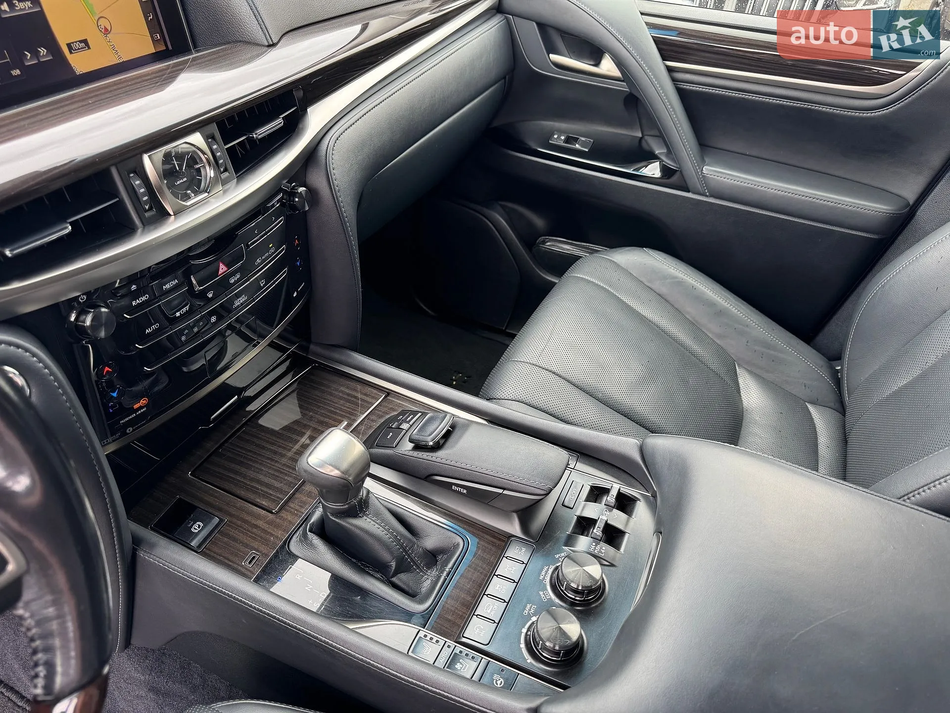 2017 Lexus LX - мініатюра 41